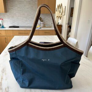 Stylish Agnes b Voyager Tote in mint condition
